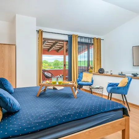 Tatil Evi In With Sauna Krnica